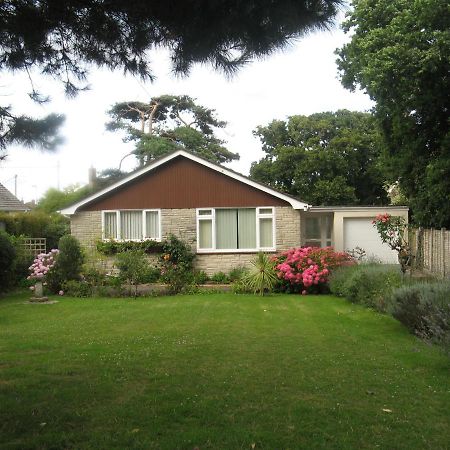 Pine Lodge Barton-on-Sea Exterior foto
